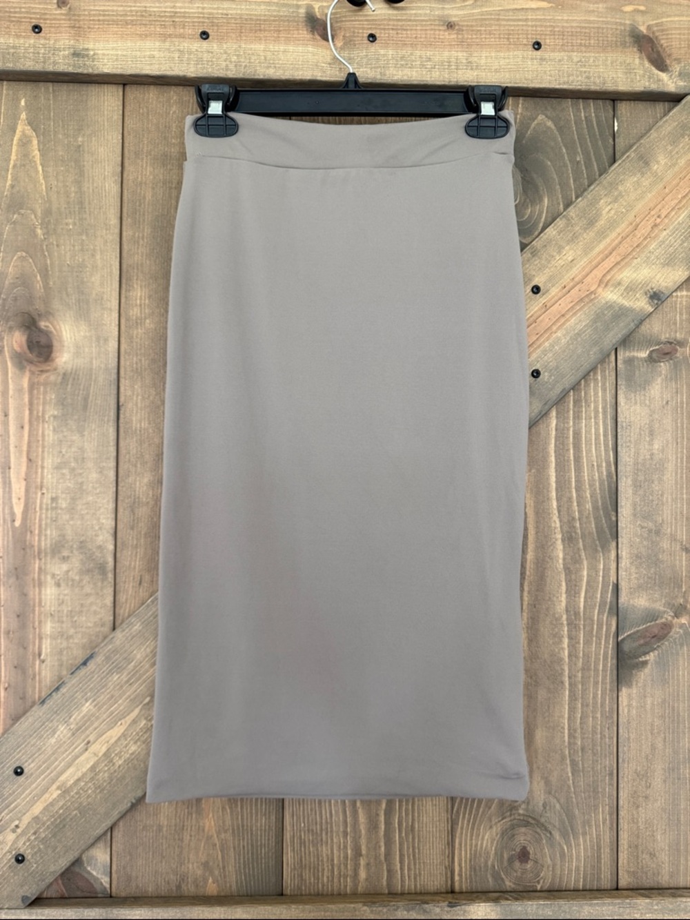 Aritzia Babaton Women’s Taupe Crew Skirt Classic Pencil Style Size Small